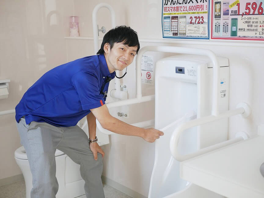 19:30 清掃も心を込めて行いますよ!